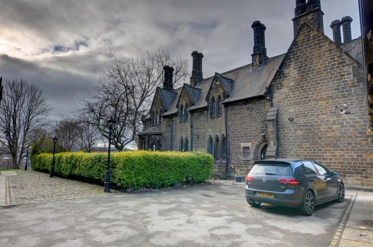 The Old Vicarage - Secure Parking, Fast Wifi, Garden Villa Leeds  Exterior photo